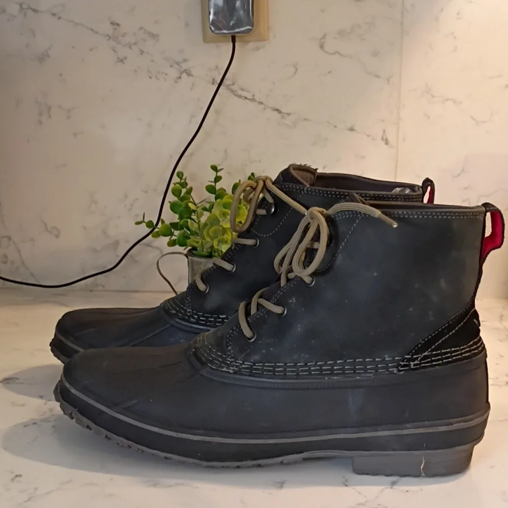 UGG Men's Dark Gray Duck Boots